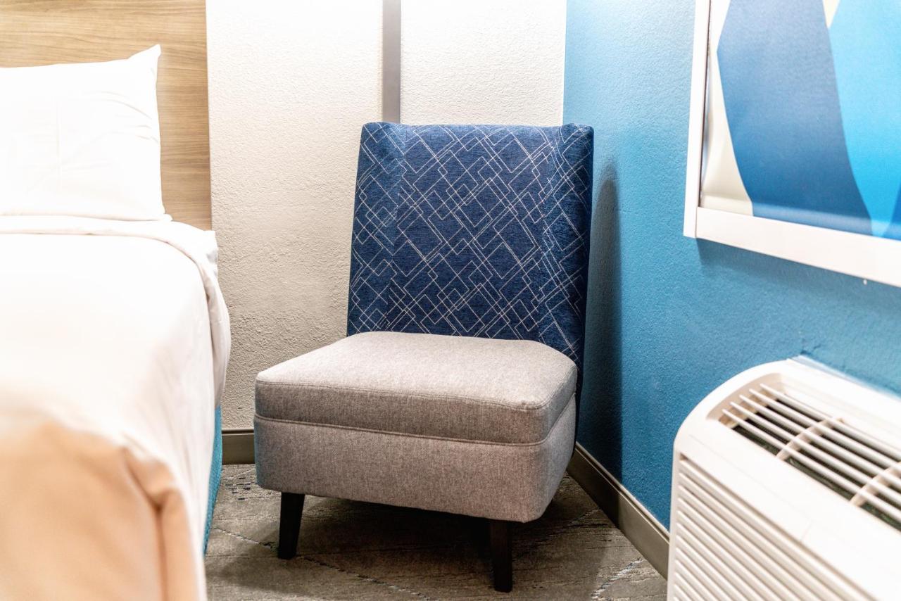 Holiday Inn Express & Suites Phoenix - Mesa West By Ihg 외부 사진