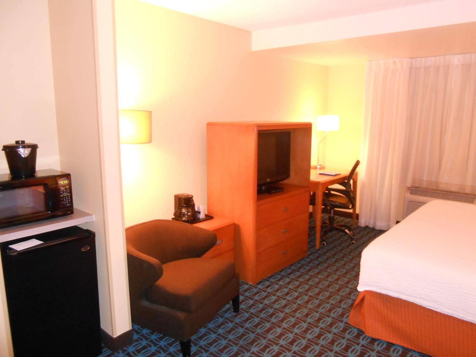Holiday Inn Express & Suites Phoenix - Mesa West By Ihg 외부 사진