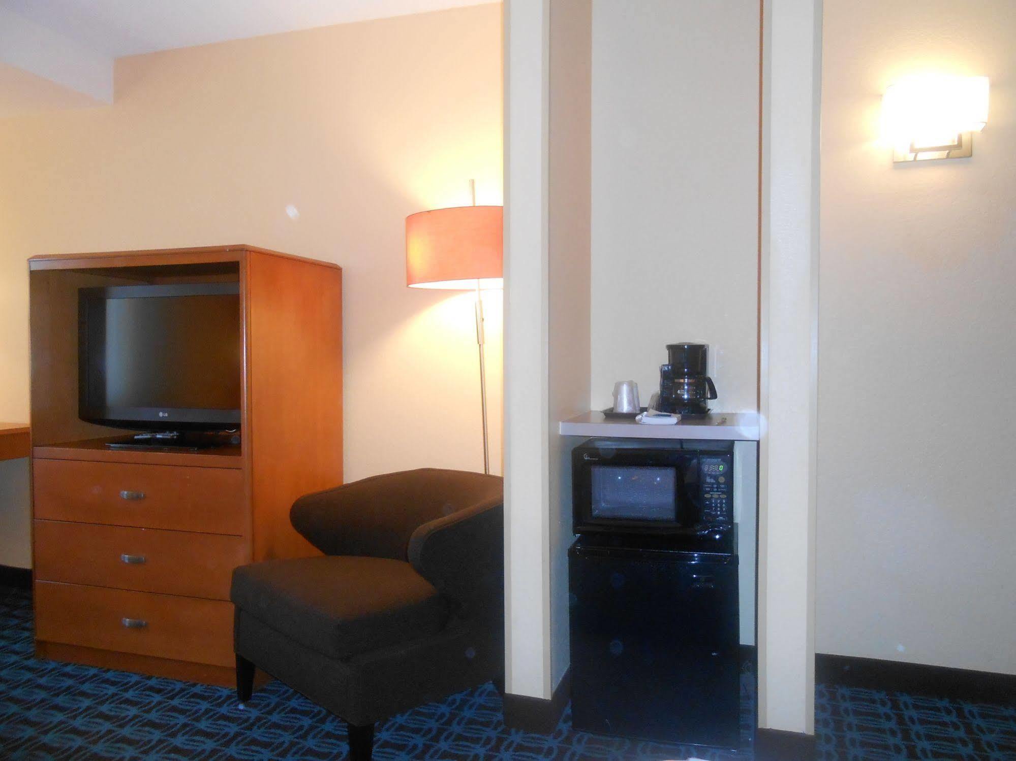 Holiday Inn Express & Suites Phoenix - Mesa West By Ihg 외부 사진